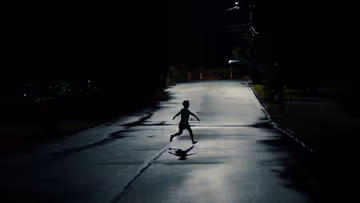 'Weapons' teaser probes into a string of eerie disappearances Feature Image